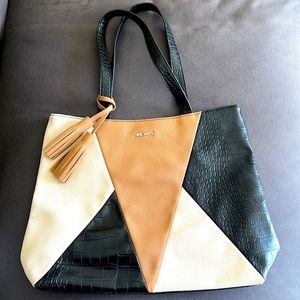 The Nine West bag like new